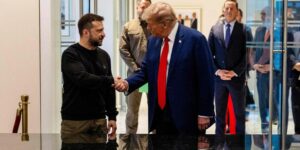 Trump destaca ante Zelenski su buena relación con Putin y promete resolver la guerra en Ucrania si gana las elecciones