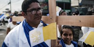 El infierno de ser católico en la Nicaragua de Ortega y Murillo: «Ir a misa es una odisea de la que no se sabe si regresarás»