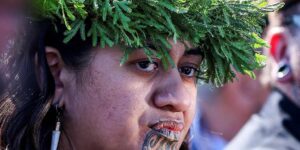 Los indígenas maorís de Nueva Zelanda nombran a su nueva Reina