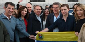 Maduro responde a la protesta venezolana de Madrid con insultos a Feijóo y Díaz Ayuso