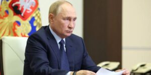 Rusia retira su acreditación a seis diplomáticos británicos acusados de espionaje tras las amenazas de Putin a la OTAN