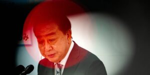 El Gobierno y la oposición buscan aliados tras las inciertas elecciones de Japón