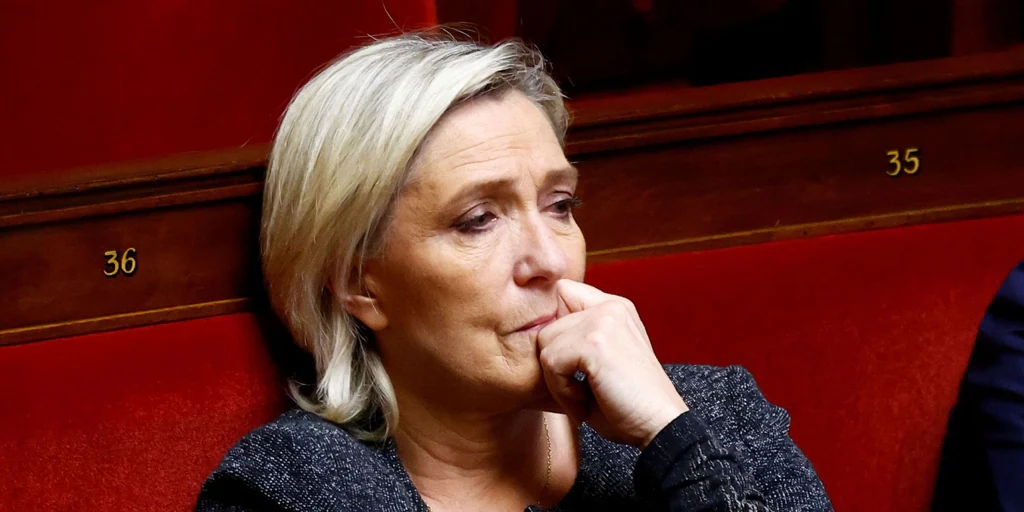 La estabilidad política de Francia queda en manos de Marine Le Pen