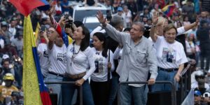 La oposición venezolana exige al chavismo negociar una transición «pacífica y ordenada»