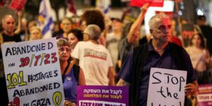 Las familias de los rehenes exigen a Netanyahu que aproveche la muerte de Sinwar para asegurar un acuerdo inmediato