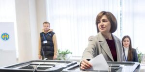 Moldavia abre la puerta a su adhesión a la Unión Europea, según los sondeos a pie de urna