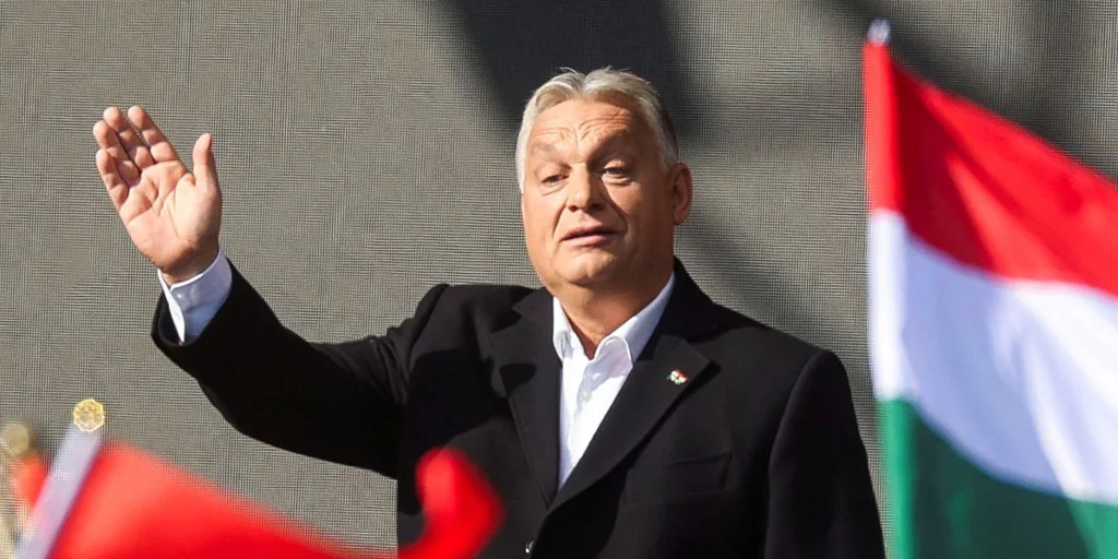 Orbán acusa a la UE de intentar derrocar su gobierno para instalar uno «títere»