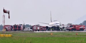 Revientan cuatro neumáticos de un avión Barcelona-Milán al aterrizar y cierran el aeropuerto