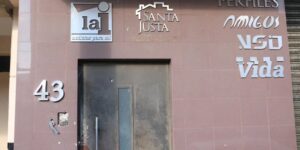 tiroteo contra la redacción y un empleado secuestrado
