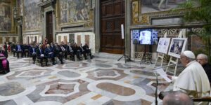 El Papa lamenta que en Ucrania «la arrogancia del invasor prevalece sobre el diálogo»