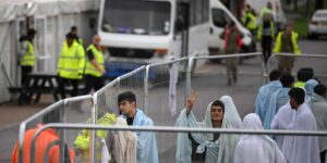 Un escándalo humanitario sacude a un centro de procesamiento de solicitantes de asilo en Reino Unido