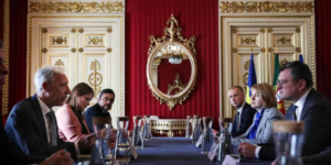 El todopoderoso grupo Bilderberg, la organización más secreta del mundo, nombra a un nuevo líder que os sonará