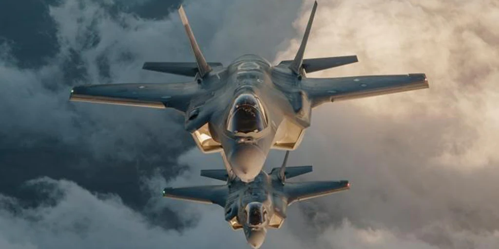 Elon Musk siembra la discordia al sugerir que podría reemplazar los cazas F-35 por drones controlados por IA