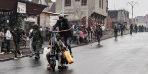 Ataques contra las embajadas de EE.UU. y Francia en R.D. del Congo tras la ofensiva de rebeldes ruandeses