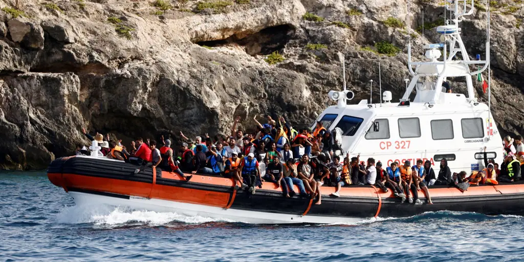 El Gobierno de Meloni evitó que 200.000 inmigrantes cruzaran el Mediterráneo desde su llegada al poder
