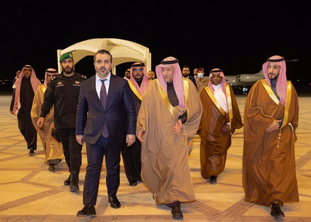 El ministro de Exteriores sirio espera que su primera visita a Arabia Saudí abra una «nueva y brillante página»