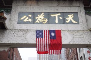 El presidente de Taiwán promete un nuevo aumento del gasto en defensa ante la amenaza de China