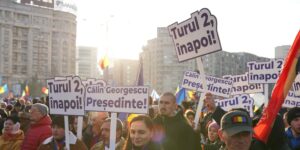 Georgescu moviliza multitudinarias manifestaciones en Rumanía contra la anulación de las presidenciales
