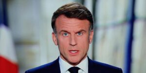 La mayoría de franceses quiere que Macron dimita y cree que es un presidente «autoritario»