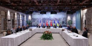 Ucrania y Rusia comienzan el primer diálogo directo en tres años con escasas expectativas sobre sus resultados