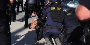 «Estamos atemorizados hasta los que tenemos papeles»