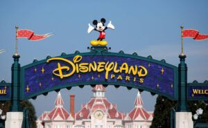 Prisión preventiva para el imputado por fingir una boda con una niña en Disneyland París