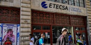 Un joven cubano denuncia que el paro estudiantil por el ‘tarifazo’ de internet móvil, se detuvo por la «represión»