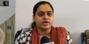 Una joven salvó la vida al llegar 10 minutos tarde al embarque del avión de Air India: «Mi cuerpo está temblando»