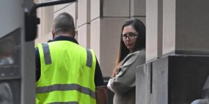 Declaran culpable a la mujer que envenenó con setas a sus suegros para asesinarles en Australia