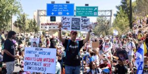 Paro nacional en Israel exigiendo la liberación de los rehenes y el fin de la guerra