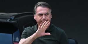 Bolsonaro, ingresado en el hospital tras «sentirse mal» en su prisión domiciliaria