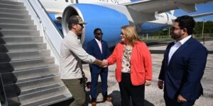 Los jefes militares de EE.UU. visitan Puerto Rico en plena escalada con Maduro
