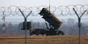 Polonia restringe el tráfico aéreo en el este de su territorio tras la intrusión de drones rusos