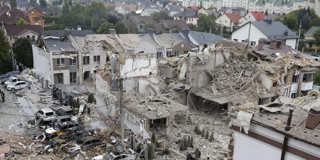 Un ataque «masivo» ruso de «más de 12 horas» deja cuatro muertos y 30 heridos en Ucrania