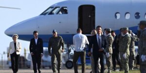 Von der Leyen, más expuesta a ataques cibernéticos ante la falta de un avión oficial o militar
