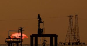 Trump cuenta con Sudamérica para aumentar la producción petrolera fuera del Golfo
