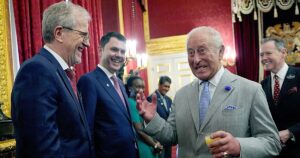 Carlos III rompe un tabú histórico al revelar el pago de más de 30 millones de libras en impuestos