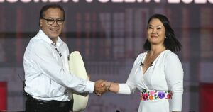 El izquierdista Sánchez reconoce la ventaja de Fujimori en Perú y asegura que no denunciará fraude