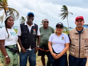 Inspeccionan infraestructura de Haynes Cay y Rose Cay tras daños ocasionados por las recientes condiciones climáticas