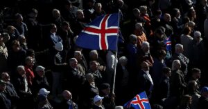 Islandia decide si reanuda el proceso de adhesión a la UE con una ligera ventaja del ‘sí’