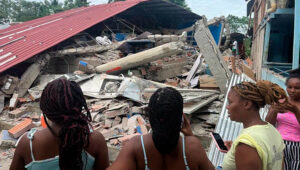 Dos meses después del terremoto, la educación sigue en crisis
