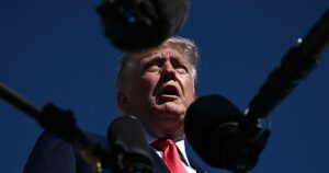 Trump tilda a Noruega de «país de mierda» por no otorgarle el Nobel de la Paz