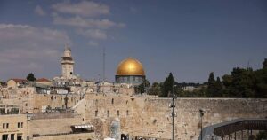 A juicio un joven por escupir a la puerta de una iglesia en la Ciudad Vieja de Jerusalén