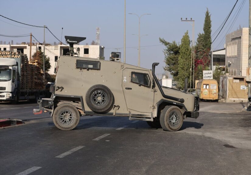 Al menos dos militares israelíes muertos y tres heridos en un ataque armado en Cisjordania