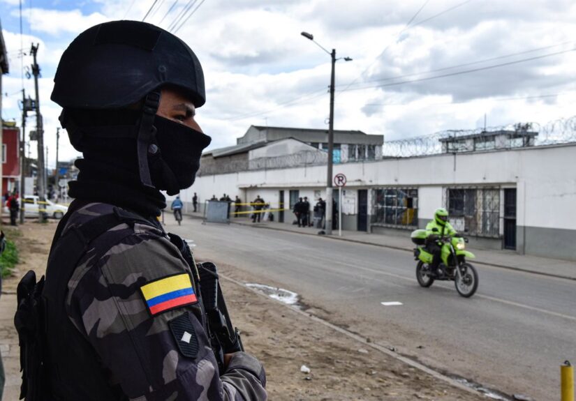 Al menos ocho muertos y diez heridos en motines en dos cárceles de Ecuador