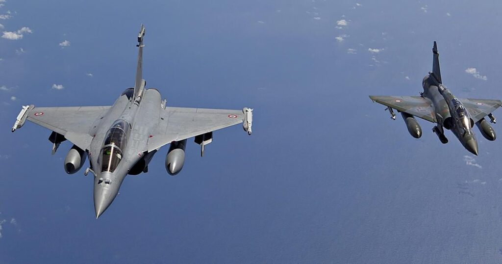 Al menos un muerto tras estrellarse un avión de combate francés durante unos entrenamientos