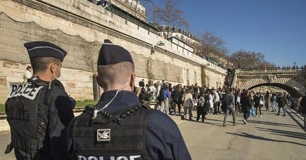 Al menos un muerto y cuatro heridos en un tiroteo en el oeste de la región de París