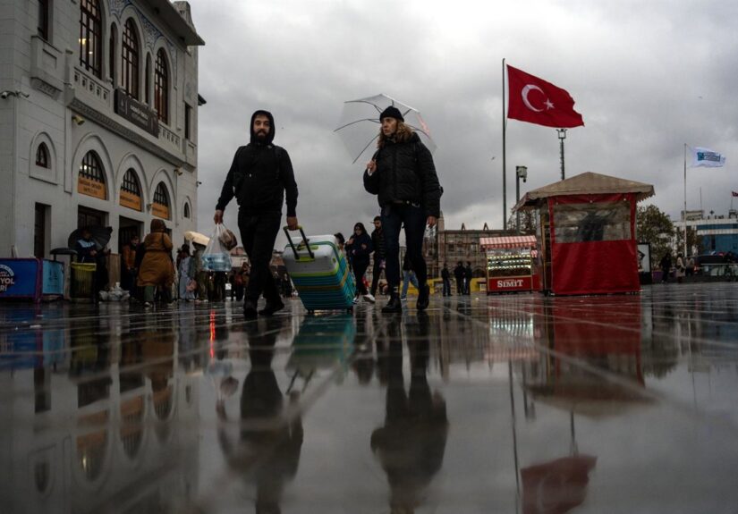 Ascienden a cinco los muertos por las inundaciones en Estambul