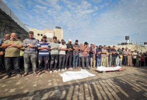 Ascienden a más de 1.560 los palestinos muertos por ataques de Israel contra Gaza pese al alto el fuego