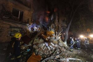 Aumentan a cuatro los muertos en bombardeos de Rusia contra Járkov, en el noreste de Ucrania